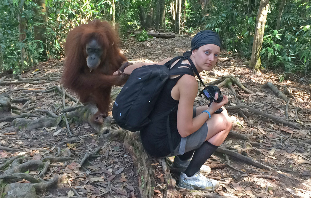 zabawa z orangutanem